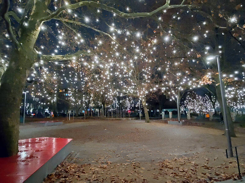 Leo Lights: Weihnachtsbeleuchtung am Leopoldplatz