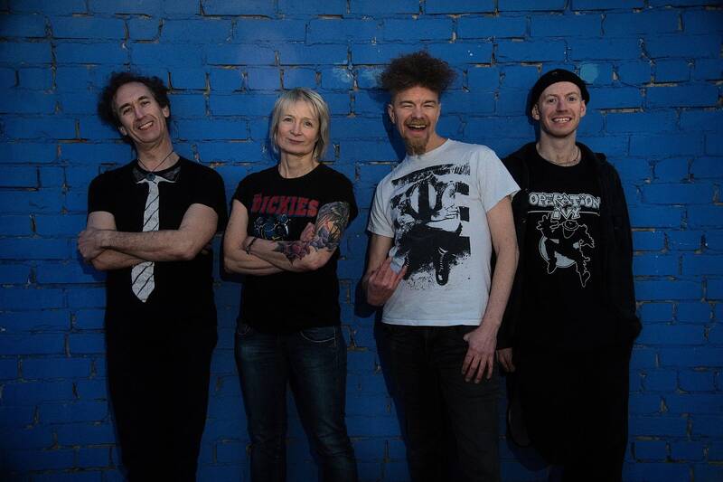 Wild Wednesday w. Mad Life Crisis-Punk/Bln