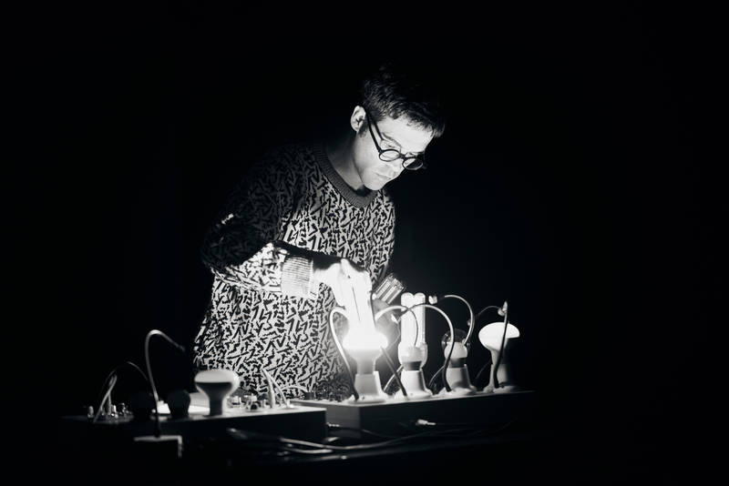 Dlight - Konzertperformance mit Martí Guillem