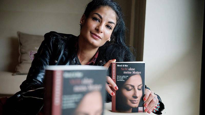 Meral Al-Mer liest "Nicht ohne meine Mutter"