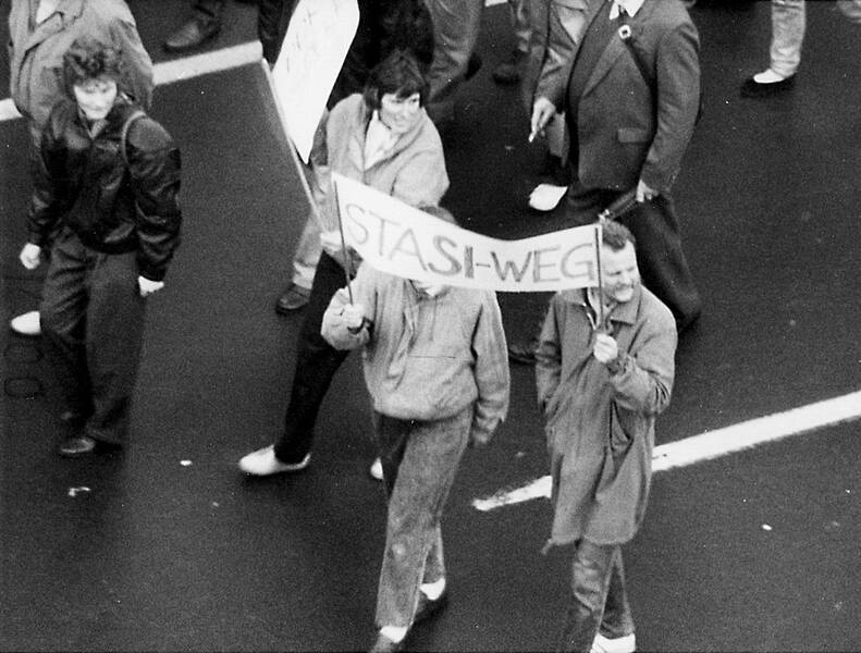Chronik einer Nacht - Programm zum Jahrestag der Erstürmung der Stasi-Zentrale
