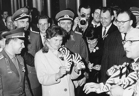  Staatssicherheit im Gehege -  Über Tierliebe, große Politik und geheime Deals im Ost-Berliner Hauptstadt-Zoo
