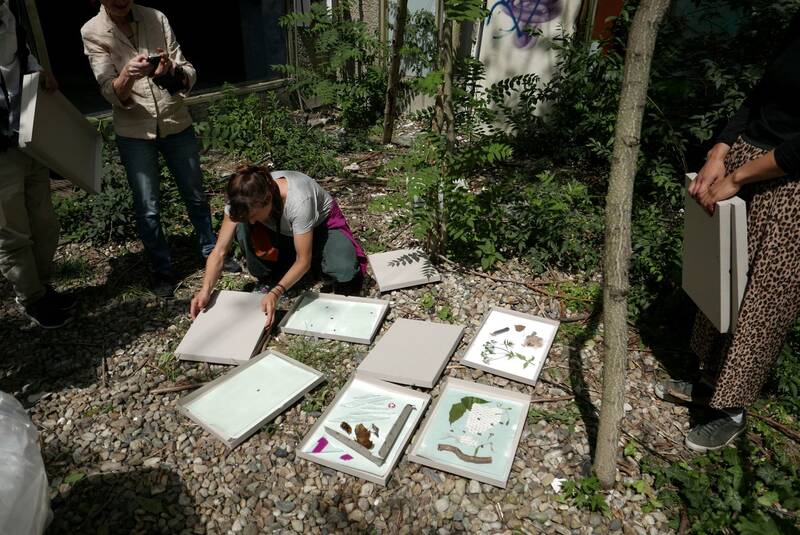 Sonnenbad Hansaplatz – Eine Session mit UV-Licht und Cyanotypien