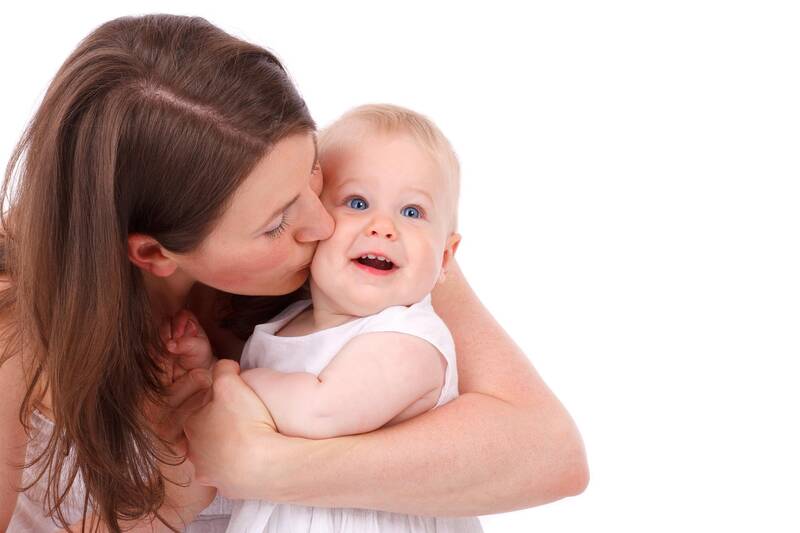 Bindungsorientierte Babymassage zum Reinschnuppern