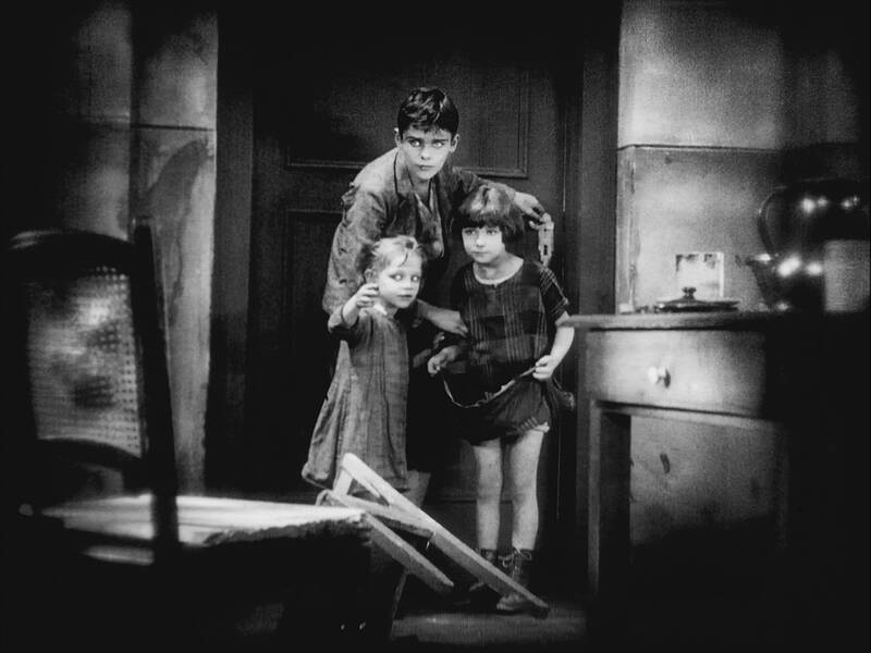 »Die Unehelichen» Open-Air Filmreihe im Museum Pankow zur Kindheit und Jugend in der Weimarer Republik