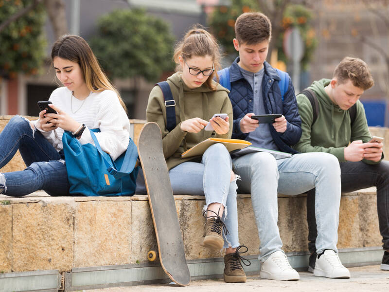 Deine Demokratie - Wie frei bildet ihr eure Meinung im Internet? 
