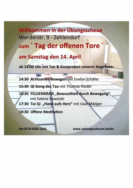 offene Tore in der Übungsscheune in Berlin-Zehlendorf