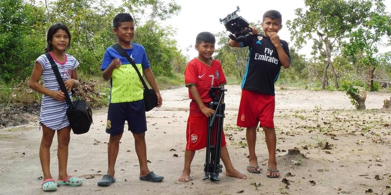 In eigener Regie: Kind sein in Amazonien