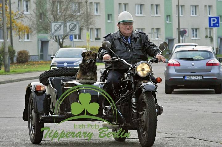 Tatort: Public Viewing :Polizeiruf 110: Ikarus - Erstausstrahlung