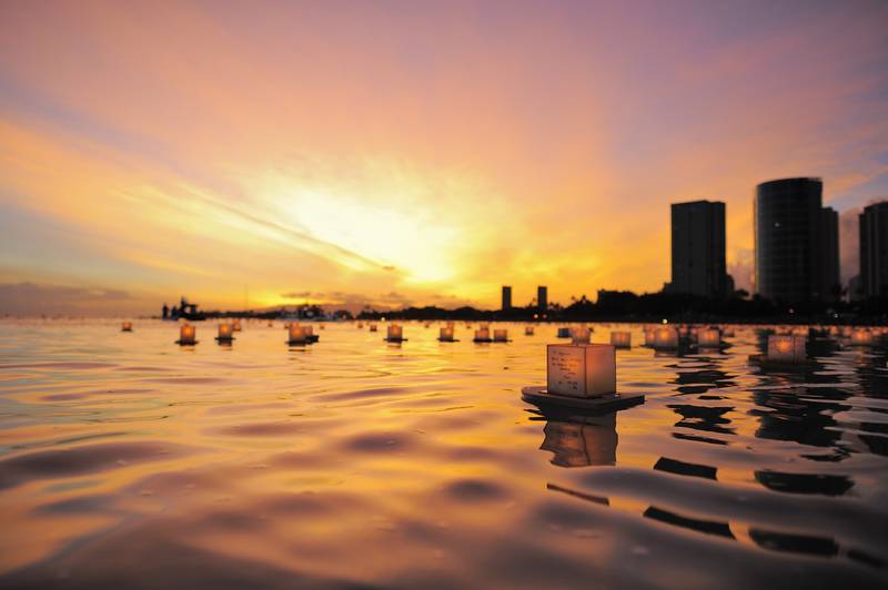 Wegen Unwetter abgesagt: Erste große buddhistische Laternen-Zeremonie in Berlin: Shinnyo Laternen auf dem Wasser – 1000 Lichter der Zuversicht 