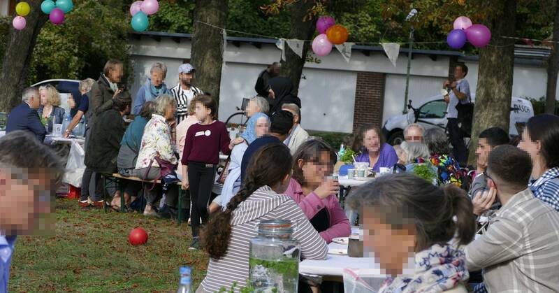 7. Langer Tisch der Kulturen auf dem Branitzer Platz