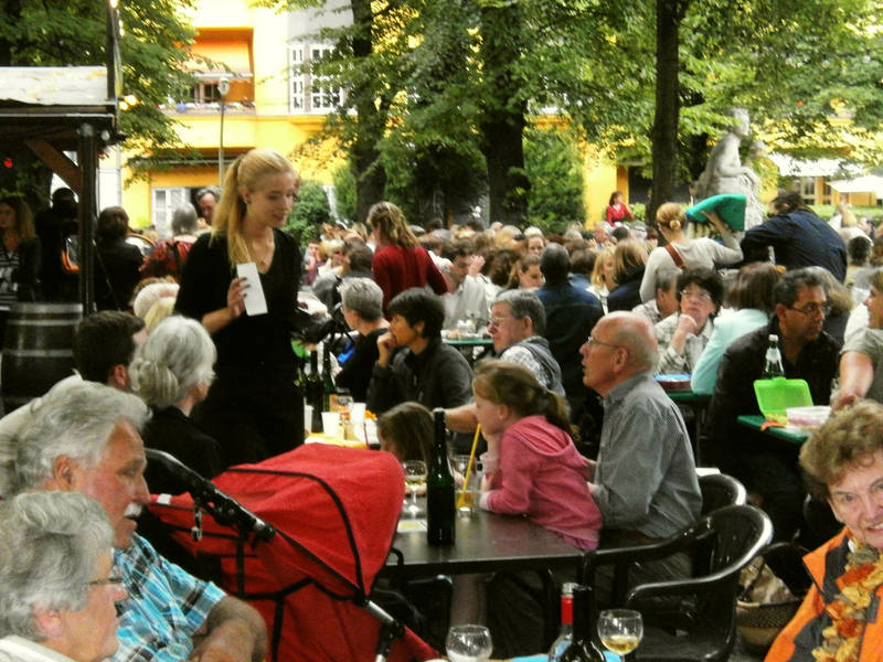 Public Viewing der Wahl im Weingarten