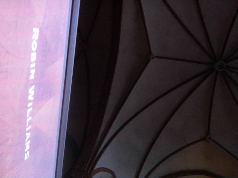 Robin Williams bei Kino unter Kuppeln - gratis