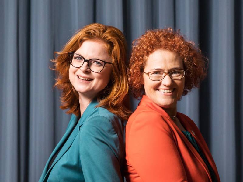 Femmage an Hedwig Dohm! Feier zur Enthüllung ihres Ehrengrabes 