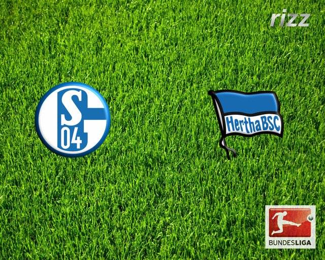 Schalke - Hertha Sky auf Leinwand in Kreuzberg Graefekiez
