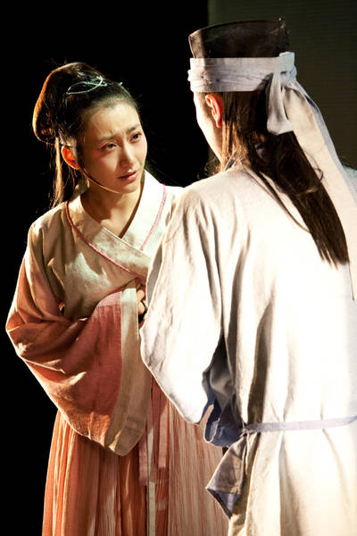 Zweite chinesische Theaterwoche - Shanghai 3*3 Junge Theaterkunst aus China: Die weiße Schlange