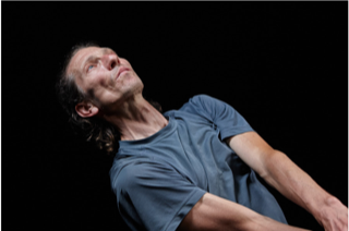 Musik / Tanz:  EchtZeitPerformance - Chair-2-Chair contemporary positions on portraiture Ausstellung 