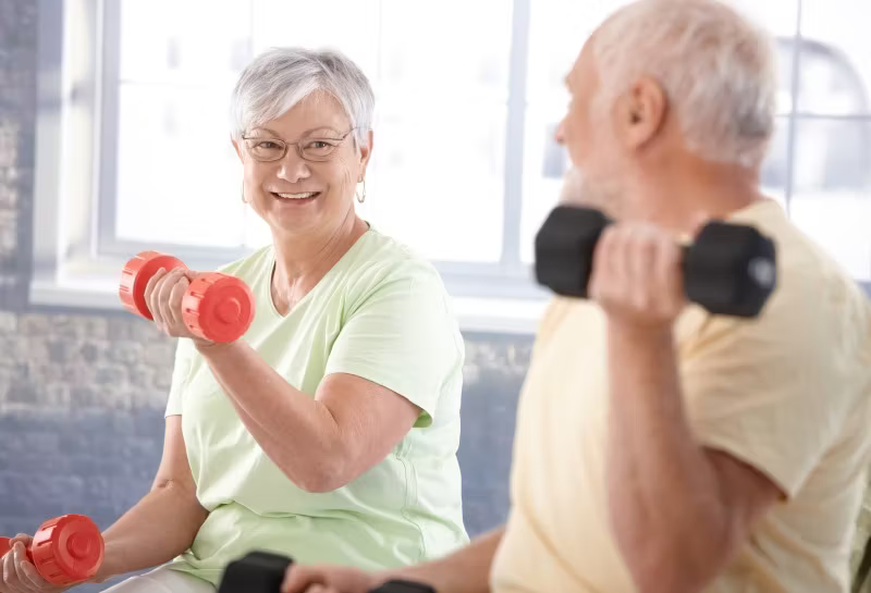 Sitzgymnastik für Senior*innen