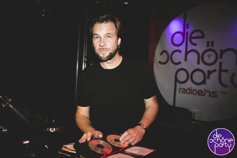 Palastmusik mit DJ Pasi