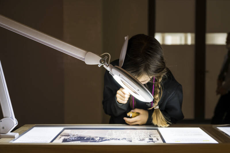 Leere Vitrinen? Zum Umgang mit Objekten aus Tansania - kostenfrei Führung in Deutsch am Museumssonntag