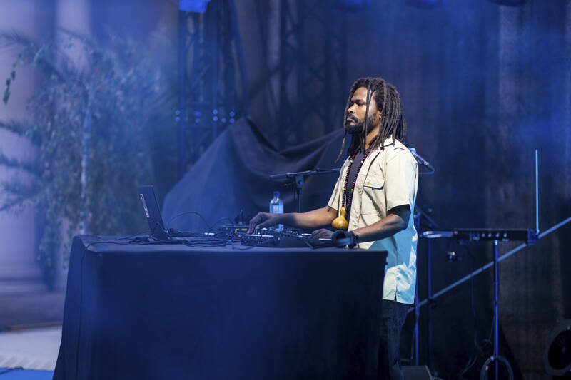 Disco Vumbi – Live. Durchlüften - Open Air im Schlüterhof. Konzerte, DJ-Sets