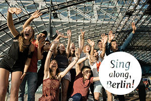 Sing along, Berlin!