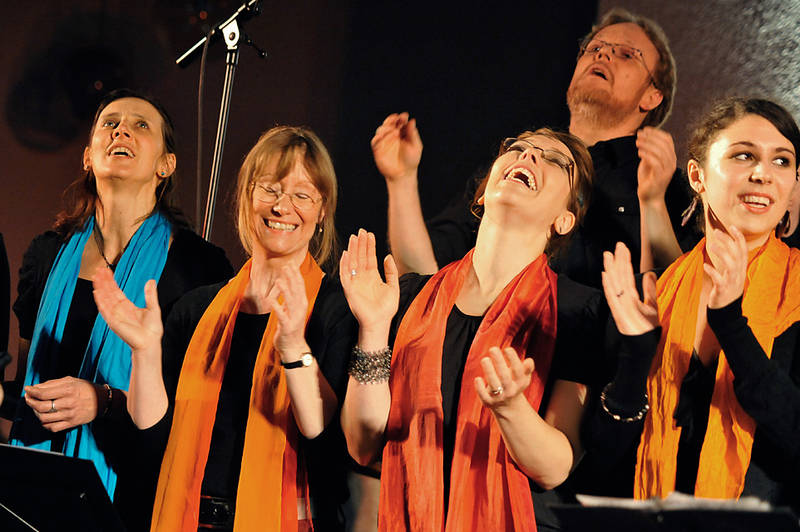 Joyful Singers - Weihnachten Gospelkonzert "Listen to the angel"