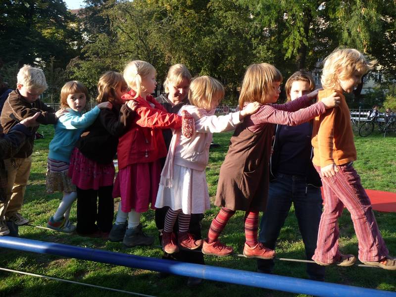 Umsonst und draussen Zirkus spielen