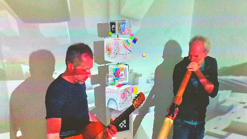 Live-Looping Performance und Finissage der Ausstellung QLIMATE QRONOBOT