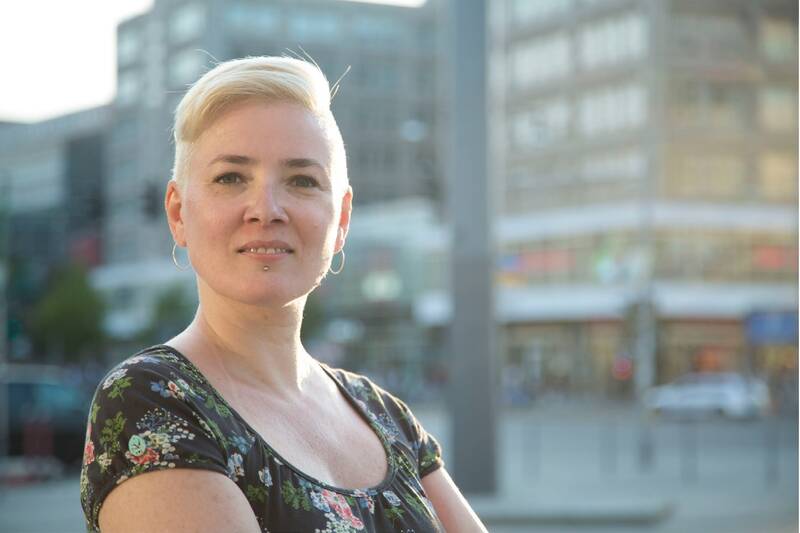 Fantasy-Reihe: Meike Stoverock liest aus "Das Strahlen des Herrn Helios" und "Tod im Museum"