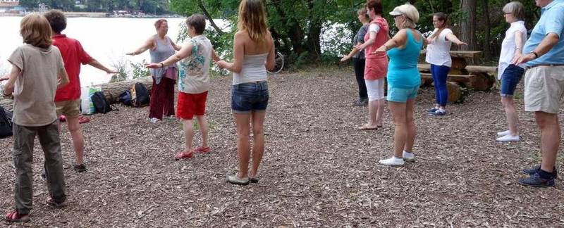 LachMeditationSpaziergang mittenmang Berlin - Lachyoga, Meditieren und "Waldbaden" im Grunewald