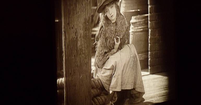 Stummfilm & Orgel // Unter der Laterne (1928)