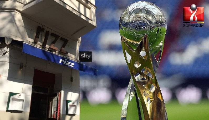 Eintracht Frankfurt - FC Bayern Supercup auf Leinwand in Kreuzberg Graefekiez