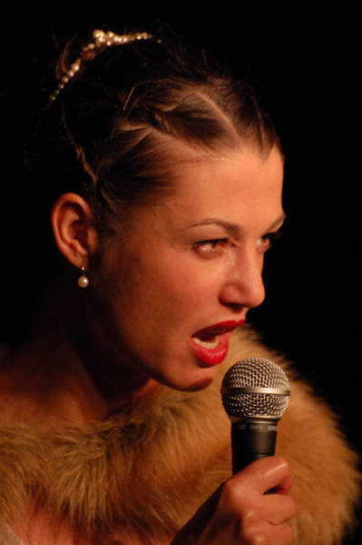 Konzert (Kabarett): Susanna Metzner: Von Liebe und anderen Grausamkeiten