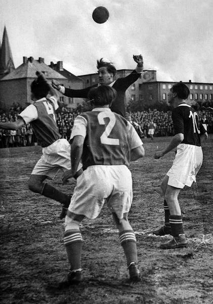 Ausstellungseröffnung mit Film: Fußball im Hinterhof der Stasi