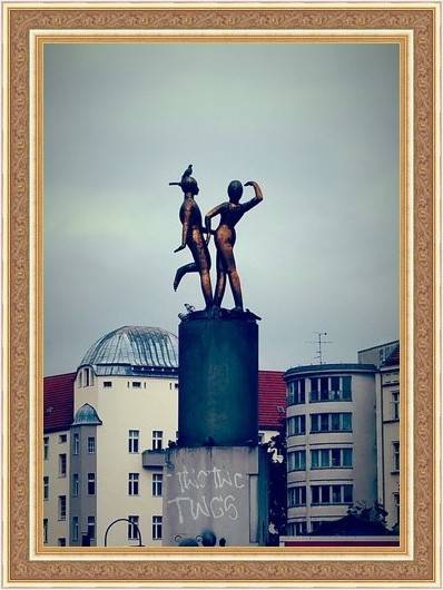 DIE ANDERE KREUZBERGTOUR - Hermannplatz bis Passionskirche mit dem Berlinflüsterer