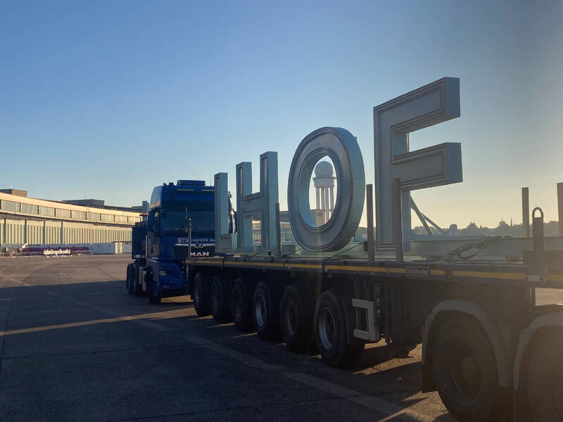 Flughafen Tempelhof THFxSpezial: "Geschichte der Leuchtbuchstaben"