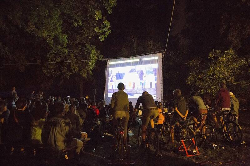 Fledermausnacht mit Stummfilm-Fahrrad-Kino "Nosferatu" im Spreepark
