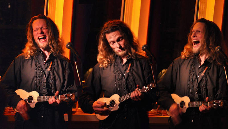 Talkshow & Konzert: Liederlich – Ukulelenprediger