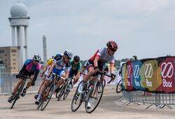 Velo Fahrradmesse auf historischem Flughafen Tempelhof [kostenpflichtig, 7-12 Euro Eintritt]