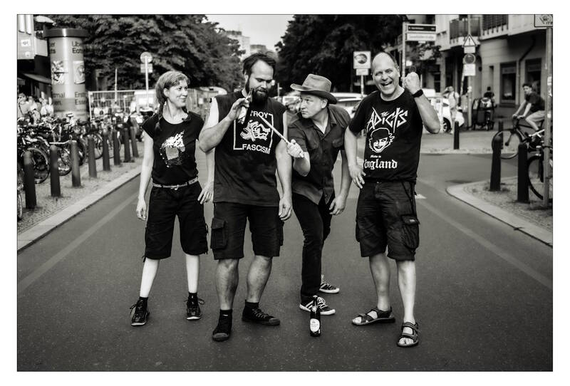 Wild Wednesday w. "Veto" (Punk-Rock/D) 