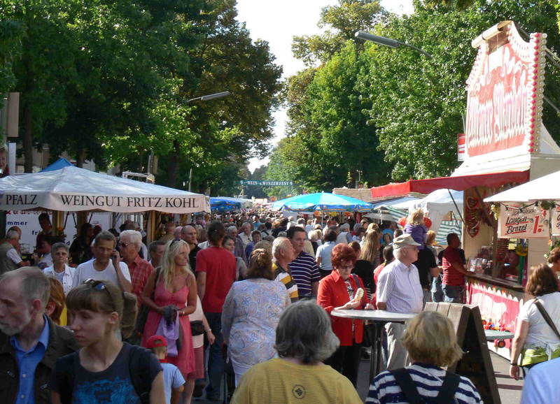4. LICHTENRADER MAIENTANZ - Stadtteilfest und Kunsthandwerkermarkt