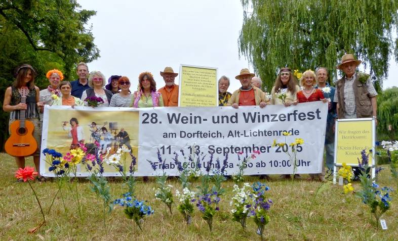 28. Wein- und Winzerfest Lichtenrade - rund um den Dorfteich mit den Four Shops (James Brown goes Comedy)