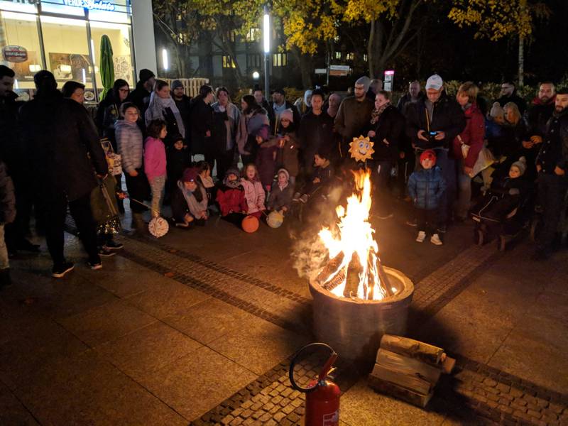 Wutzky veranstaltet zum dritten Mal den Kiez-Laternenumzug in der Gropiusstadt  