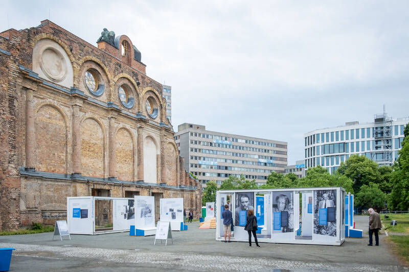 ZU/FLUCHT – Eine kooperative Ausstellung des Exilmuseums zu Flucht und Exil, damals und heute